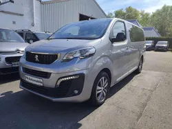 Grau Gebraucht 2023 Peugeot Traveller Van / Kleinbus | 38.999 € (Guter Preis)