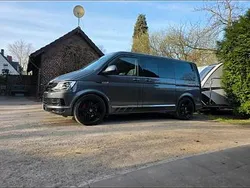 Grau Gebraucht 2015 VW T6 Highline Van | 28.500 € (Teuer)
