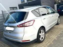 Silber Gebraucht 2017 Ford S-MAX S Van / Kleinbus | 9.500 €