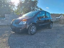 Schwarz Gebraucht 2004 Renault Modus Van / Kleinbus | 1.950 € (Fairer Preis)