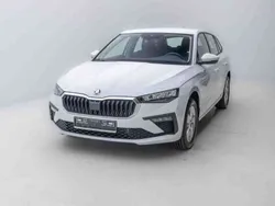 Moonweiß perleffekt Neu 2025 Skoda Scala Essence Kleinwagen | 22.990 € (Guter Preis)