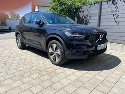 Schwarz Gebraucht 2022 Volvo XC40 R-Design SUV | 27.550 € (Superpreis)