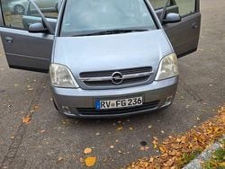 Silber Gebraucht 2005 Opel Meriva Cosmo Van / Kleinbus | 850 € (Guter Preis)