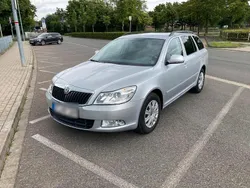 Grau Gebraucht 2011 Skoda Octavia Kombi | 4.900 € (Fairer Preis)