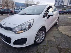 Weiß Gebraucht 2014 Kia Rio Edition 7 Limousine | 5.750 € (Fairer Preis)