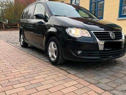 Schwarz Gebraucht 2008 VW Touran Van / Kleinbus | 4.500 € (Fairer Preis)