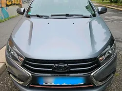 Grau Gebraucht 2020 Lada Vesta Limousine | 10.000 € (Fairer Preis)