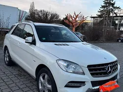 Weiß Gebraucht 2011 Mercedes ML350 SUV | 13.499 € (Etwas zu teuer)