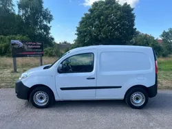 Weiß Gebraucht 2020 Renault Kangoo Rapid Extra Van / Kleinbus | 8.999 € (Fairer Preis)