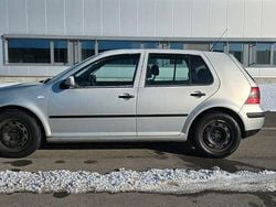 Grau Gebraucht 2000 VW Golf Basis Limousine | 750 € (Superpreis)