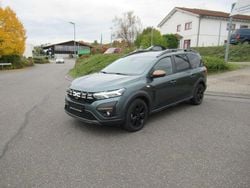Greenoxidemetallic Gebraucht 2024 Dacia Jogger Extreme Van / Kleinbus | 18.500 € (Guter Preis)