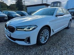 Weiß Gebraucht 2021 BMW 520 Luxury Line Limousine | 29.631 € (Etwas zu teuer)
