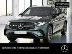 Unilack schwarz Gebraucht 2024 Mercedes GLC200 AMG SUV | 55.990 € (Fairer Preis)