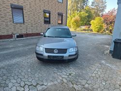 Silber Gebraucht 2002 VW Passat Limousine | 900 € (Guter Preis)