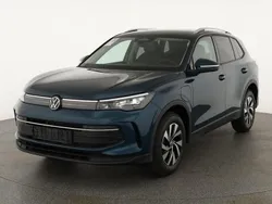 Nightshade blue metallic Neu 2025 VW Tiguan Life SUV | 47.495 € (Superpreis)