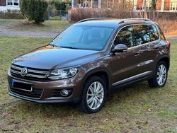 Braun Gebraucht 2013 VW Tiguan Sportline SUV | 12.900 € (Etwas zu teuer)