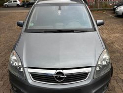 Grau Gebraucht 2007 Opel Zafira Kombi | 3.500 € (Fairer Preis)