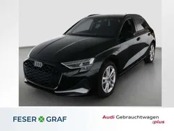 Mythosschwarz metallic Gebraucht 2024 Audi A3 Advanced Plus Limousine | 33.890 €