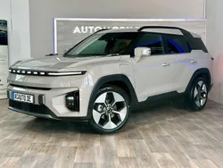 Grau Gebraucht 2024 Ssangyong Torres EVX SUV | 47.390 €