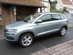 Grau Gebraucht 2020 Skoda Karoq Ambition SUV | 15.490 € (Guter Preis)