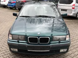 Grün Gebraucht 1998 BMW 318 Compact Kleinwagen | 7.900 €