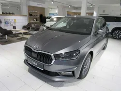 Grau Neu 2024 Skoda Fabia Drive Limousine | 26.790 € (Etwas zu teuer)