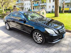 Schwarz Gebraucht 2012 Mercedes E220 Coupé | 16.350 € (Fairer Preis)