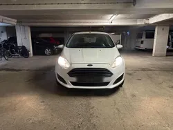 Weiß Gebraucht 2014 Ford Fiesta Trend Kleinwagen | 3.900 € (Guter Preis)