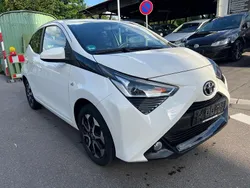 Weiß Gebraucht 2019 Toyota Aygo X-play Kleinwagen | 8.999 € (Fairer Preis)