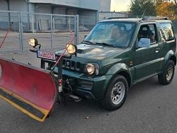 Grün Gebraucht 2010 Suzuki Jimny SUV | 13.890 € (Teuer)