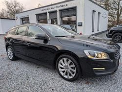 Schwarz Gebraucht 2014 Volvo V60 Momentum Kombi | 12.990 € (Fairer Preis)