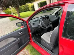 Rot Gebraucht 2010 Renault Twingo Kleinwagen | 2.850 €