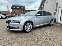 Silber Gebraucht 2016 Skoda Superb Style Kombi | 17.900 € (Teuer)