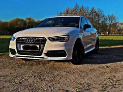 Weiß Gebraucht 2016 Audi A3 Sportback S-Line Limousine | 16.900 € (Etwas zu teuer)
