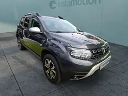 Grau Gebraucht 2022 Dacia Duster Prestige SUV | 18.188 € (Fairer Preis)