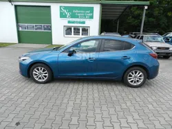 Blau Gebraucht 2017 Mazda 3 Center-Line Limousine | 10.400 € (Etwas zu teuer)