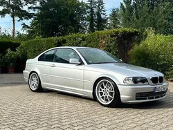 Silber Gebraucht 2001 BMW 330 Performance Coupé | 15.500 €