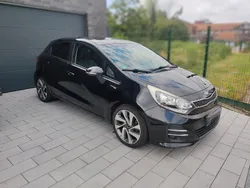 Schwarz Gebraucht 2015 Kia Rio Platinum Edition Limousine | 7.250 € (Fairer Preis)