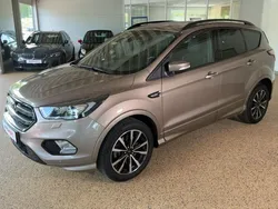 Grau Gebraucht 2019 Ford Kuga ST-Line SUV | 20.500 € (Fairer Preis)