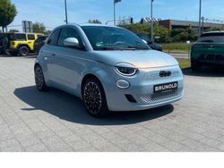 Blau (metallic) Gebraucht 2022 Fiat 500e La Prima Limousine | 24.900 € (Etwas zu teuer)