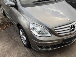 Gold Gebraucht 2006 Mercedes B200 Van / Kleinbus | 1.890 € (Superpreis)