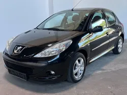 Schwarz Gebraucht 2011 Peugeot 206+ Basis Kleinwagen | 3.999 € (Teuer)