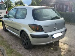 Silber Gebraucht 2004 Peugeot 307 Limousine | 2.499 € (Fairer Preis)