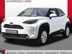 Weiß Gebraucht 2022 Toyota Yaris Cross Comfort SUV | 23.489 € (Guter Preis)