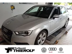 Eissilber metallic Gebraucht 2014 Audi A3 Sportback Ambition Limousine | 12.900 € (Superpreis)
