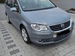 Grau Gebraucht 2008 VW Touran Van / Kleinbus | 7.000 € (Teuer)
