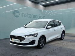 Weiß Gebraucht 2023 Ford Focus Limousine | 24.099 € (Fairer Preis)