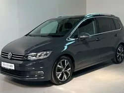 Grau Gebraucht 2020 VW Touran Highline Van / Kleinbus | 20.799 € (Guter Preis)