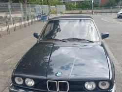 Schwarz Gebraucht 1988 BMW 320 Cabriolet Performance Cabrio | 13.500 €