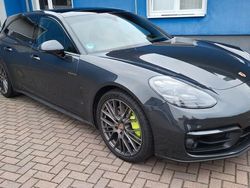 Grau Gebraucht 2023 Porsche Panamera S E-Hybrid Platinum Edition Limousine | 99.900 € (Teuer)